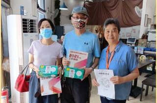 20220430 惠州中心為在惠港人派發抗疫口罩及工作報告1